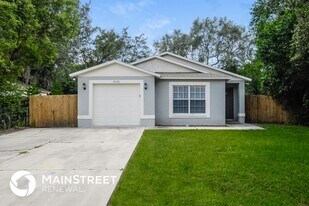 4739 Whiteway Dr in Tampa, FL - Building Photo