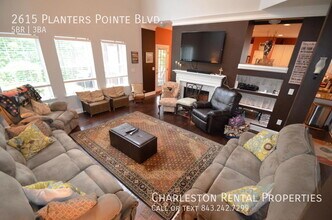 2615 Planters Pointe Blvd in Mount Pleasant, SC - Foto de edificio - Building Photo