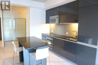 30 Minowan Miikan Ln in Toronto, ON - Building Photo - Building Photo