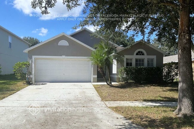 property at 527 Stonewall Ave