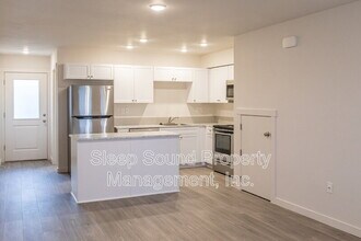 110 N 7th Ave in Cornelius, OR - Building Photo - Building Photo