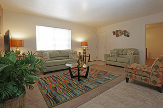 Cantera Apartments in El Paso, TX - Building Photo - Interior Photo