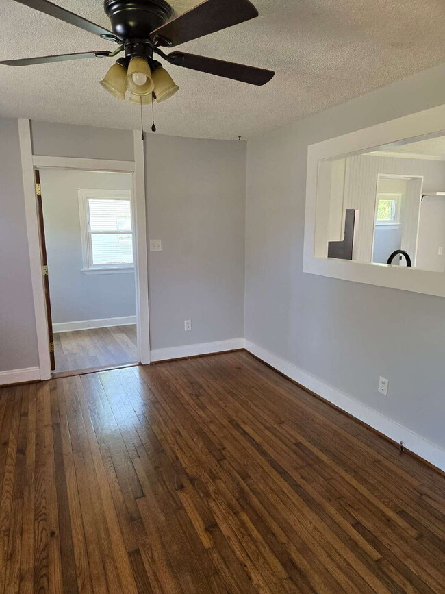 2211 Charles City Rd in Richmond, VA - Building Photo - Building Photo