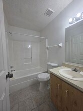 1824 S Clyde Morris Blvd-Unit -1824-10 in Daytona Beach, FL - Foto de edificio - Building Photo