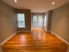 411 I St NE, Unit 2 in Washington, DC - Foto de edificio - Building Photo