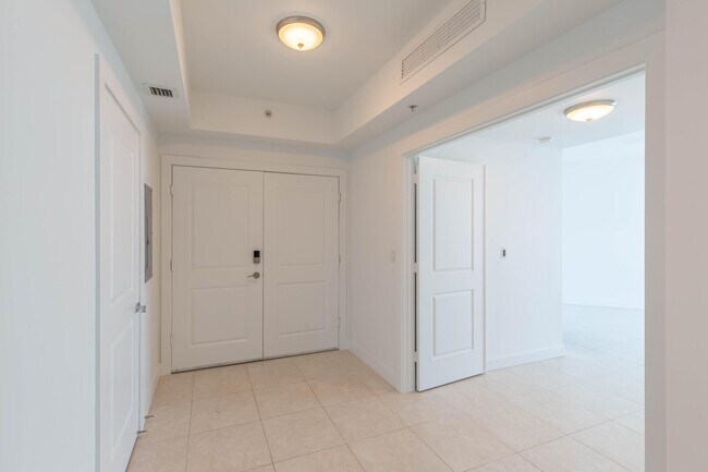 315 NE 3rd Ave in Fort Lauderdale, FL - Building Photo - Building Photo