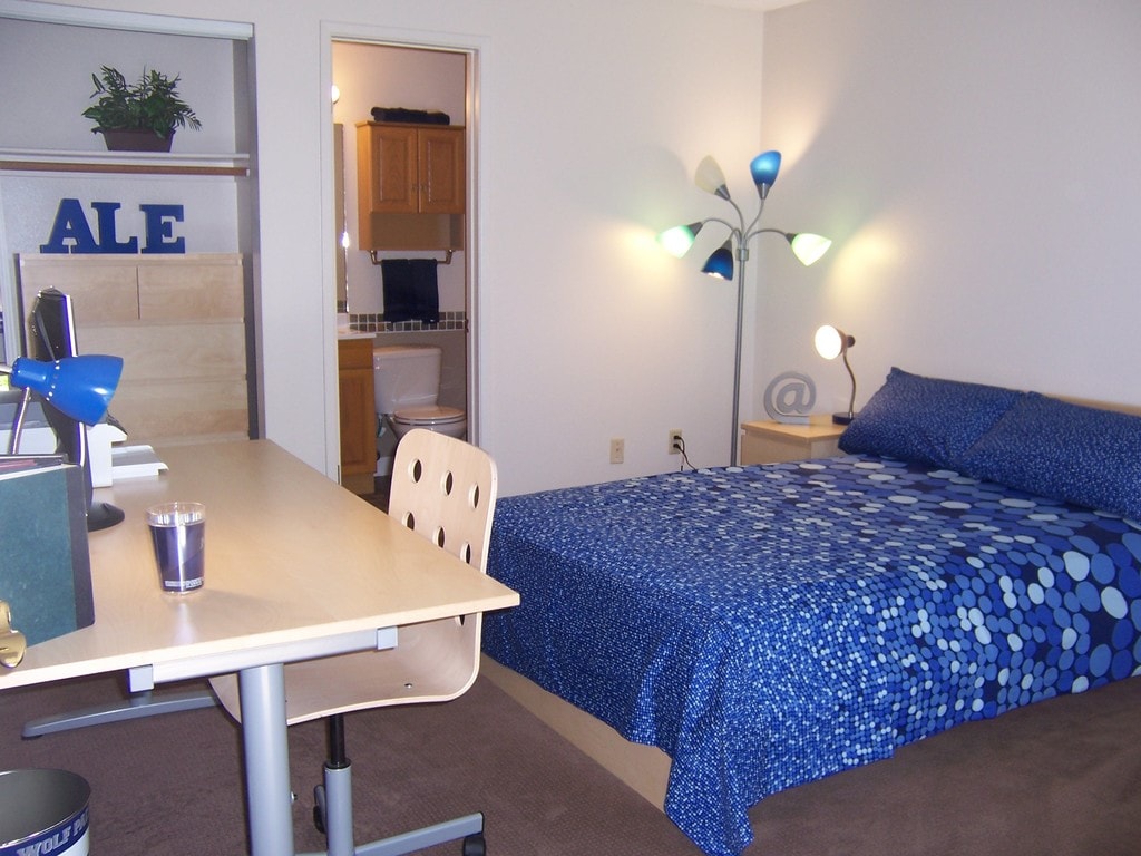The Villager Studio Apartments in Reno, NV