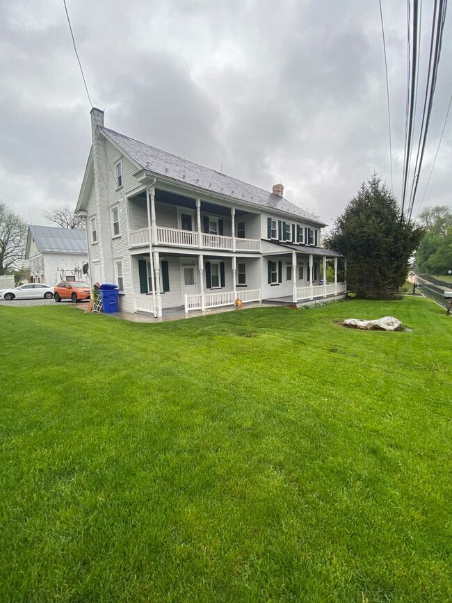 312-314 Lampeter Rd in Lancaster, PA - Building Photo - Building Photo