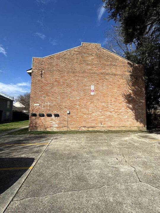 1961 Southpointe Dr, Unit 1 in Baton Rouge, LA - Foto de edificio