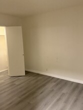 2028 N Commonwealth Ave in Los Angeles, CA - Foto de edificio - Building Photo