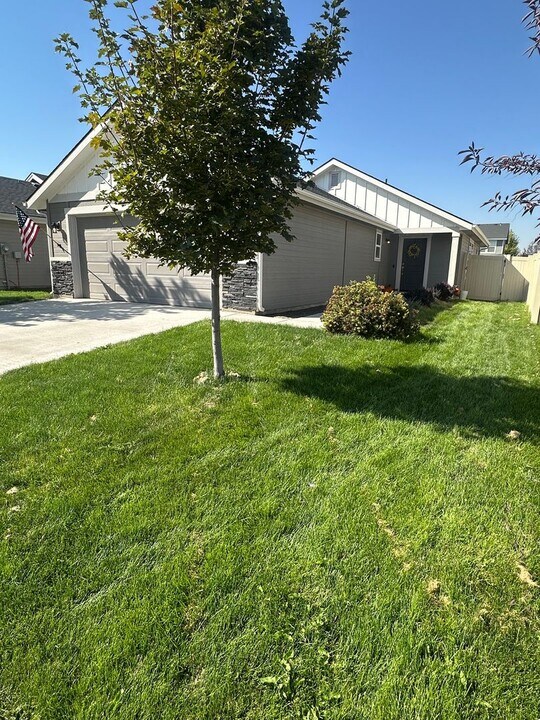 17937 Ryans Ridge Ave in Nampa, ID - Building Photo