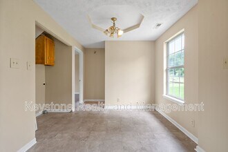 2080 Carneal Ln in Oak Grove, KY - Building Photo - Building Photo