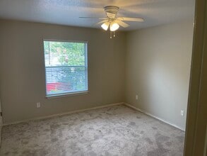 1829 Shay Lin Ct in Niceville, FL - Foto de edificio - Building Photo