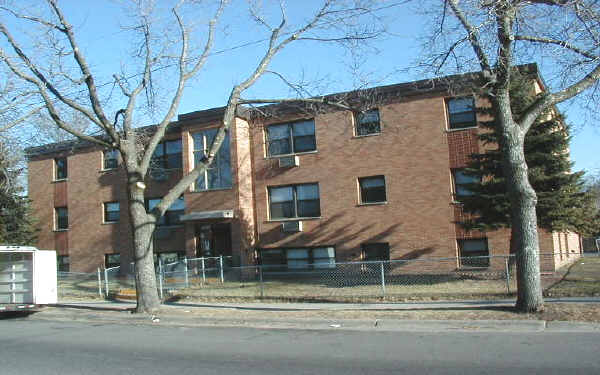 1074 Arkwright St in St. Paul, MN - Building Photo - Building Photo