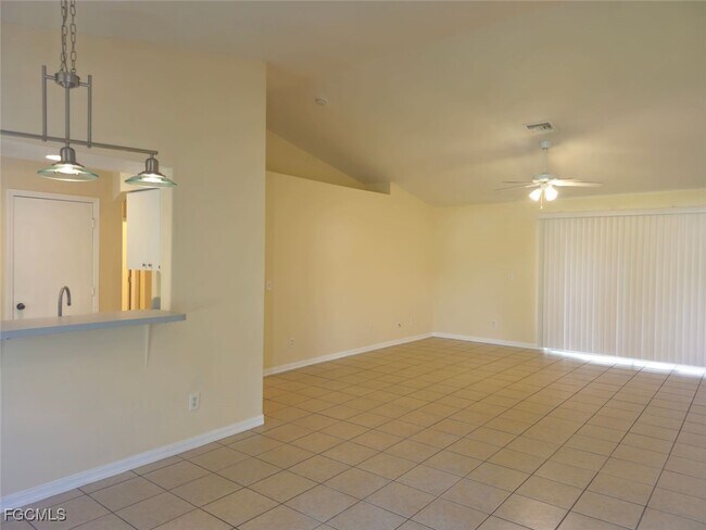 2701 Owen Ave S in Lehigh Acres, FL - Building Photo - Building Photo