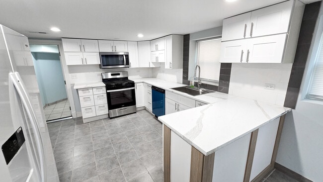 6751 S Campbell Ave in Chicago, IL - Building Photo - Building Photo