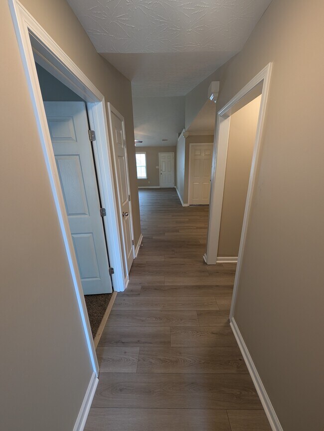 1039 Stonemark in La Vergne, TN - Building Photo - Building Photo