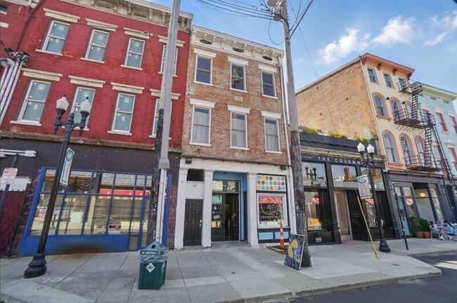 107 W Elder St in Cincinnati, OH - Building Photo - Building Photo