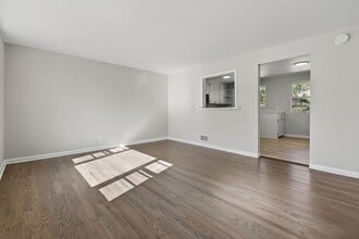 4604 Saratoga St in Omaha, NE - Building Photo - Building Photo