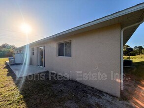 764 Gallo Ave S in Lehigh Acres, FL - Building Photo - Building Photo