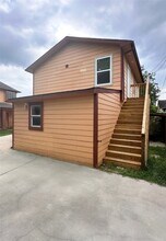 11130 Hanning Ln in Houston, TX - Building Photo - Building Photo