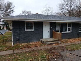 1023 Irving Ave in Rockford, IL - Building Photo