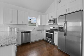 111 Charles St in Jersey City, NJ - Building Photo - Building Photo