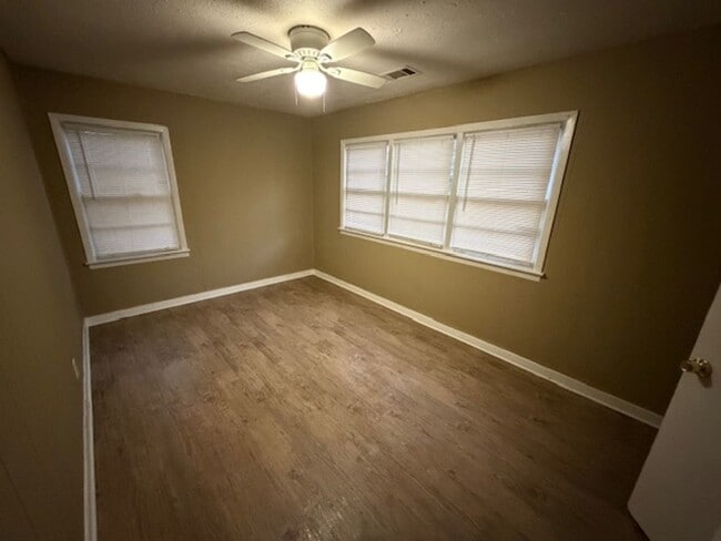 property at 417 Chisholm St