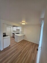 10515 140th Avenue Ct E in Puyallup, WA - Foto de edificio - Building Photo