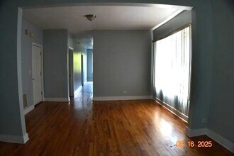 7041 S Wabash Ave in Chicago, IL - Building Photo - Building Photo