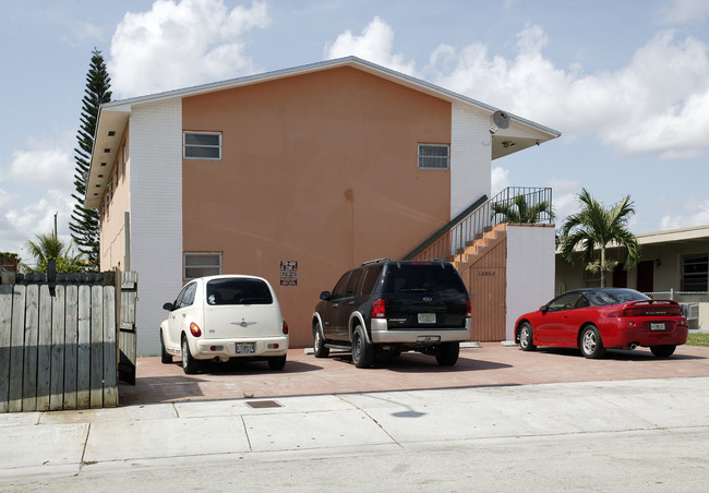 10860 SW 6th St in Miami, FL - Building Photo - Building Photo