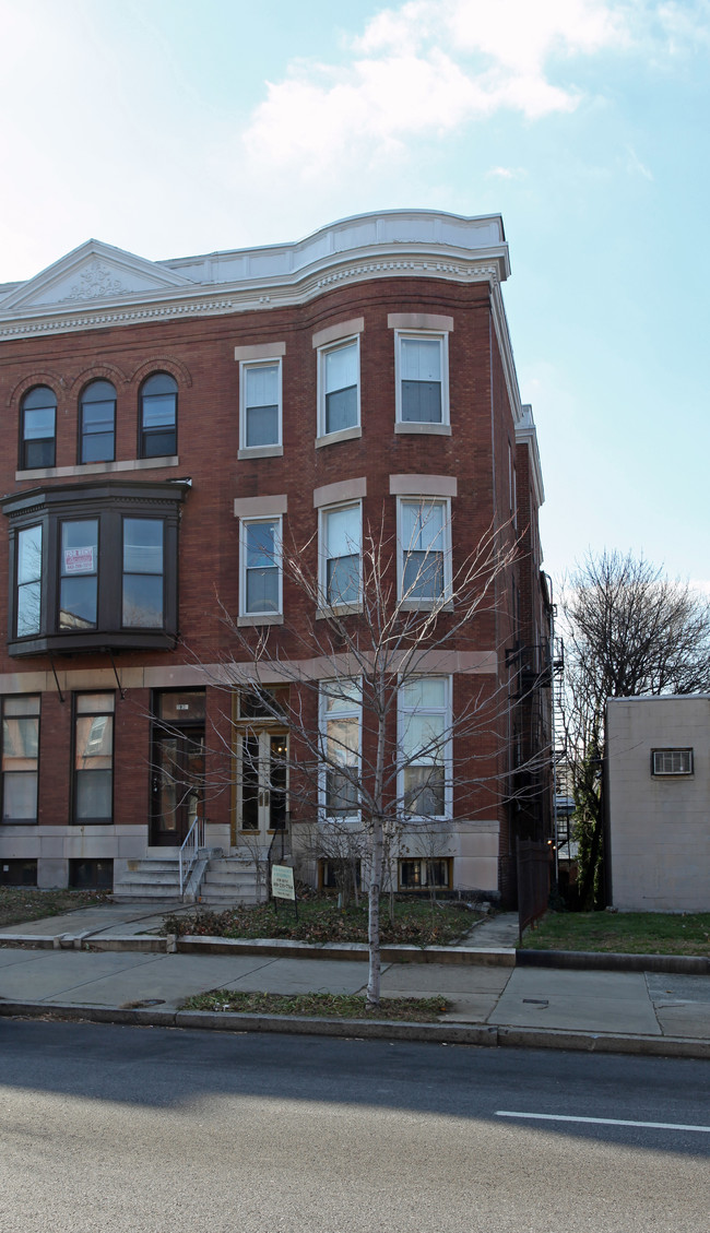 2936 Saint Paul St in Baltimore, MD - Building Photo - Building Photo