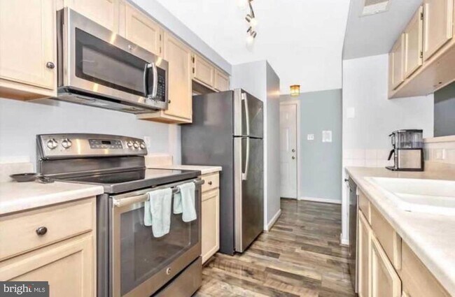 13105 Briarcliff Terrace in Germantown, MD - Building Photo - Building Photo