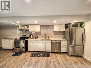 11 Duncairn Ave in Kitchener, ON - Building Photo - Building Photo