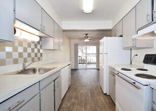 Birnam West Apartments in Beaverton, OR - Building Photo - Building Photo