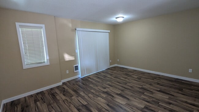 10443 NE 5th Cir in Vancouver, WA - Foto de edificio - Building Photo