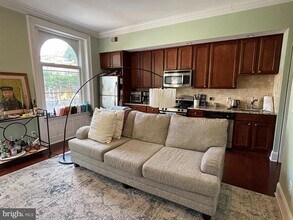 272 S 23rd St in Philadelphia, PA - Building Photo - Building Photo