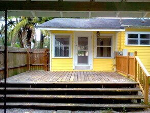 5735 8th St in Zephyrhills, FL - Building Photo - Building Photo