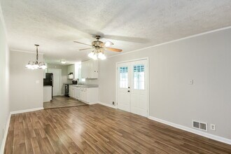 3730 Sunny Hill Dr in Loganville, GA - Building Photo - Building Photo
