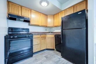 South Mountain Apartment Homes in Allentown, PA - Building Photo - Building Photo