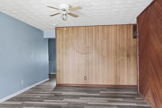 1105 Westfield Dr in Champaign, IL - Building Photo - Building Photo