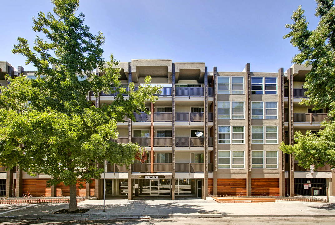 LakePark Apartments in Oakland, CA - Foto de edificio