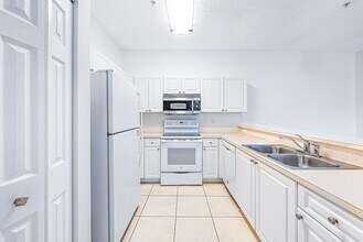 113 Lighthouse Cir in Tequesta, FL - Building Photo - Building Photo