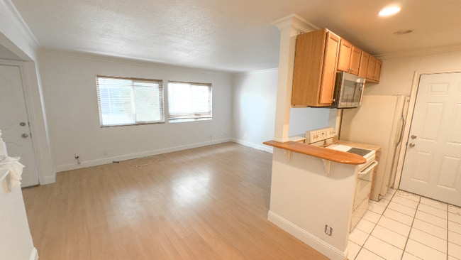 property at 1423 Del Rio Cir