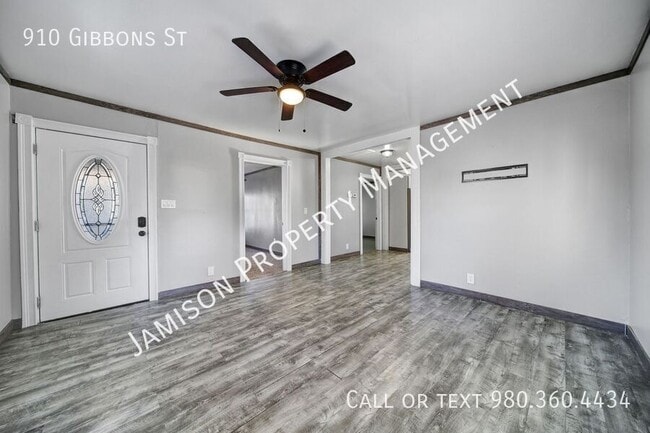 910 Gibbons St in Gastonia, NC - Building Photo - Building Photo