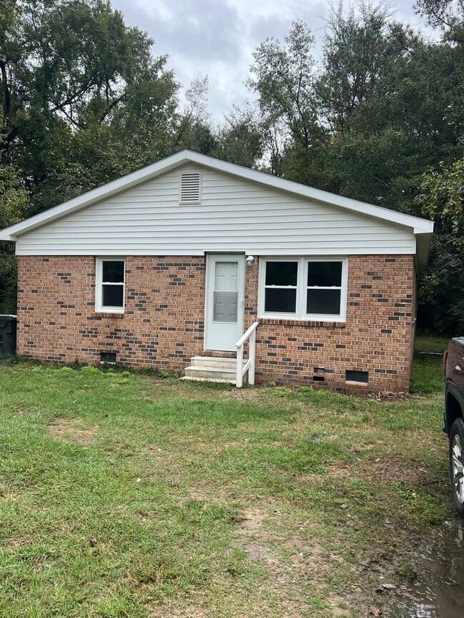 property at 1109 Old Emporia Rd
