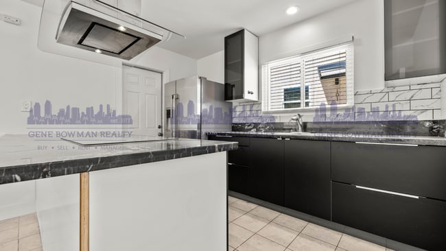 property at 2409 Fleetwood St