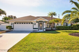 132 SE 19th Terrace in Cape Coral, FL - Building Photo