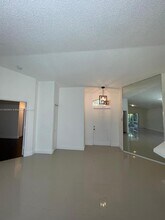 4136 Sapphire Ter in Weston, FL - Building Photo - Building Photo