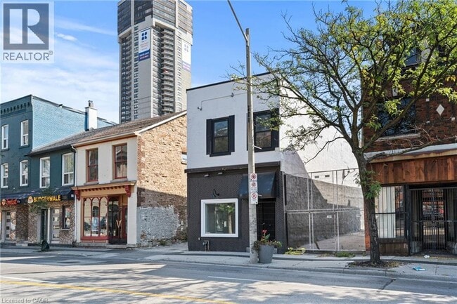 93 John St S in Hamilton, ON - Building Photo - Building Photo